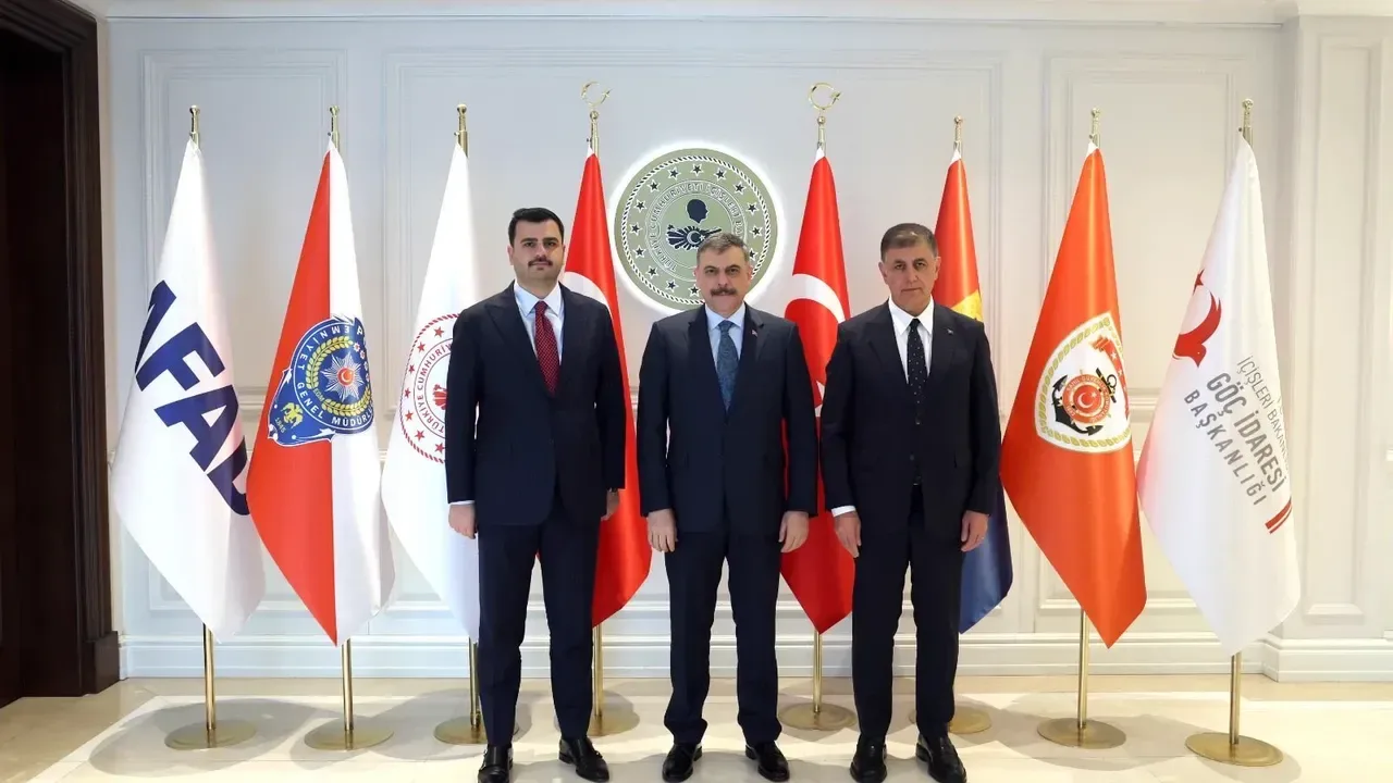 Cemil Tugay İçişleri Bakanı Mustafa Çiftçi’yi ziyaret etti