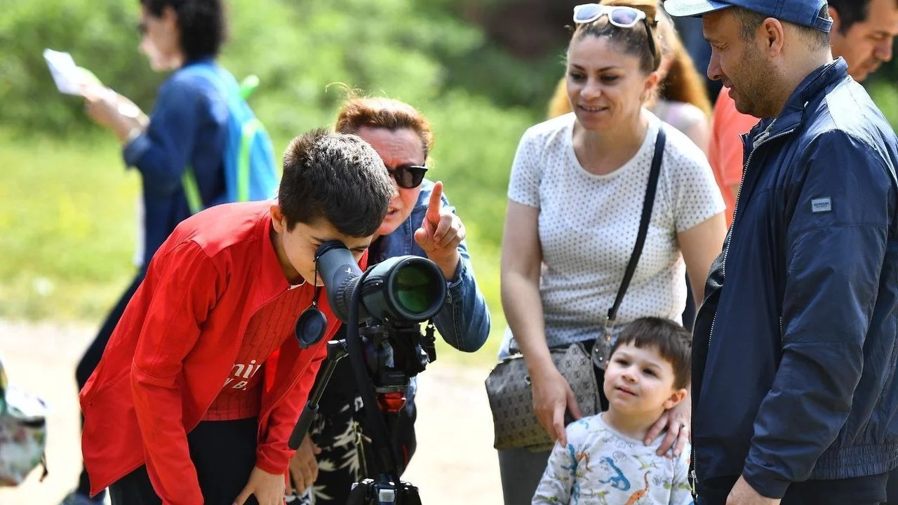 İzmir'de Kasımda Parkta Etkinlik Var: Ücretsiz Doğa Atölyeleri